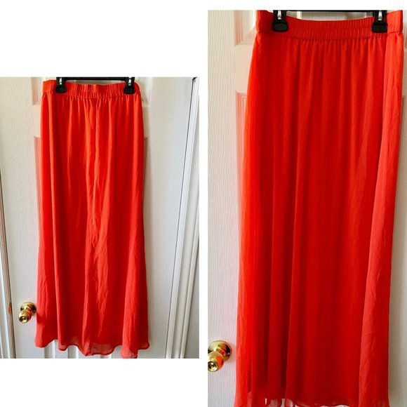 Maxi Skirt - Size Small - Picture 1 of 1